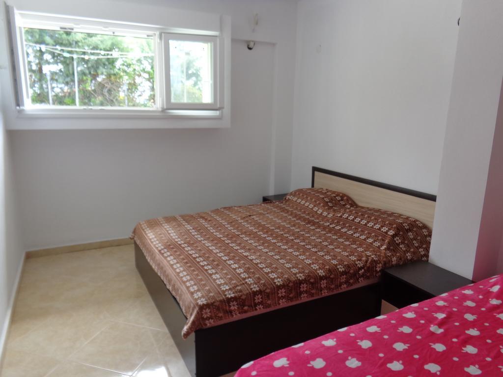 Apartments Vladimir Агиос Николаос Екстериор снимка