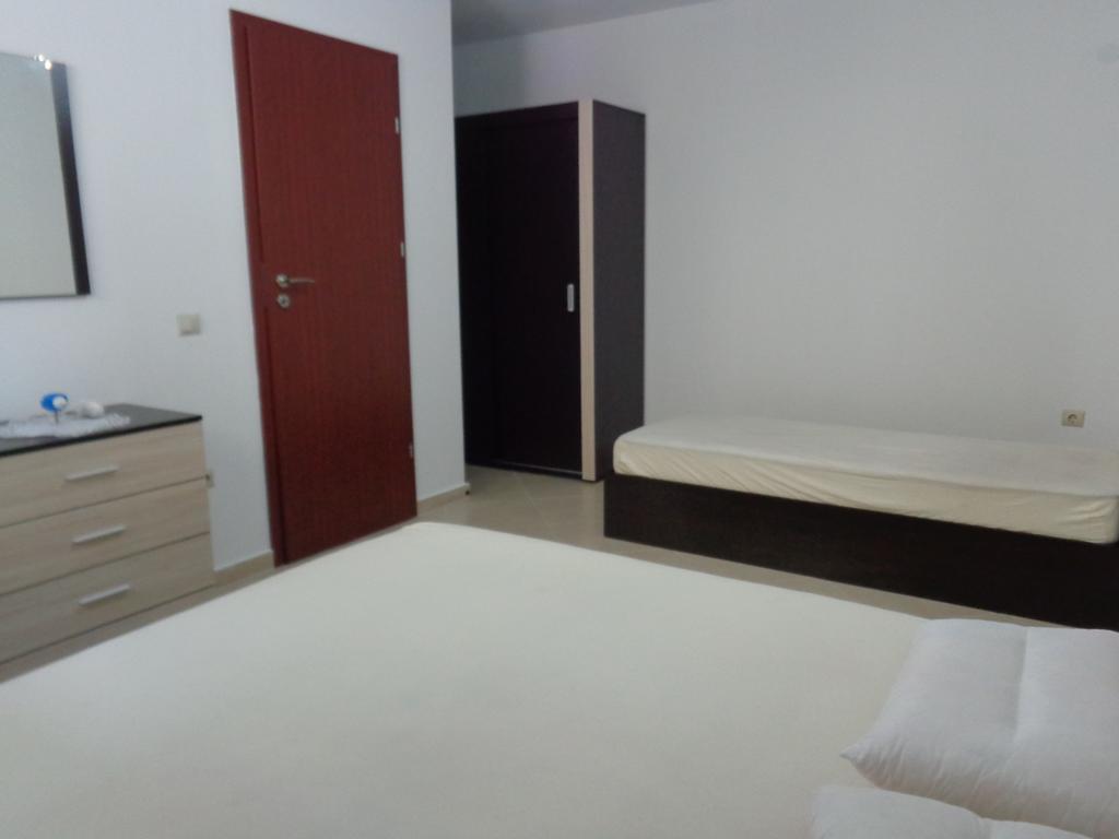 Apartments Vladimir Агиос Николаос Екстериор снимка