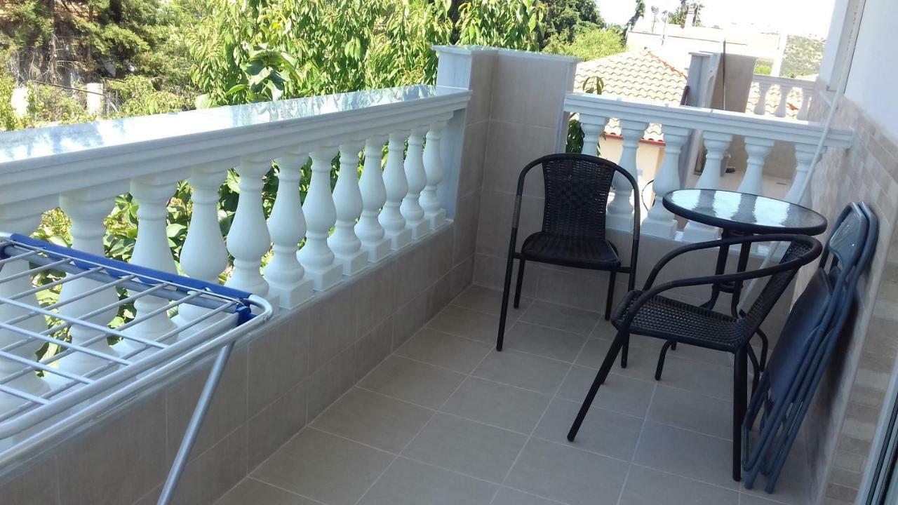 Apartments Vladimir Агиос Николаос Екстериор снимка